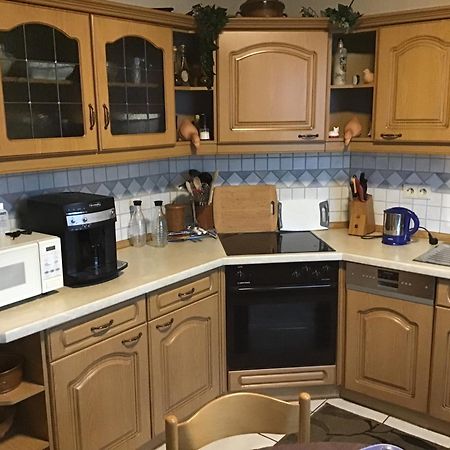 Haus Willi Apartment Asslar Bagian luar foto
